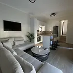 Villa Stone Crafted Luxury *